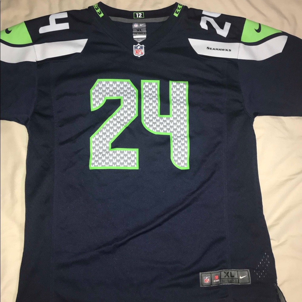 Over sized Marshawn Lynch Seahawks jersey